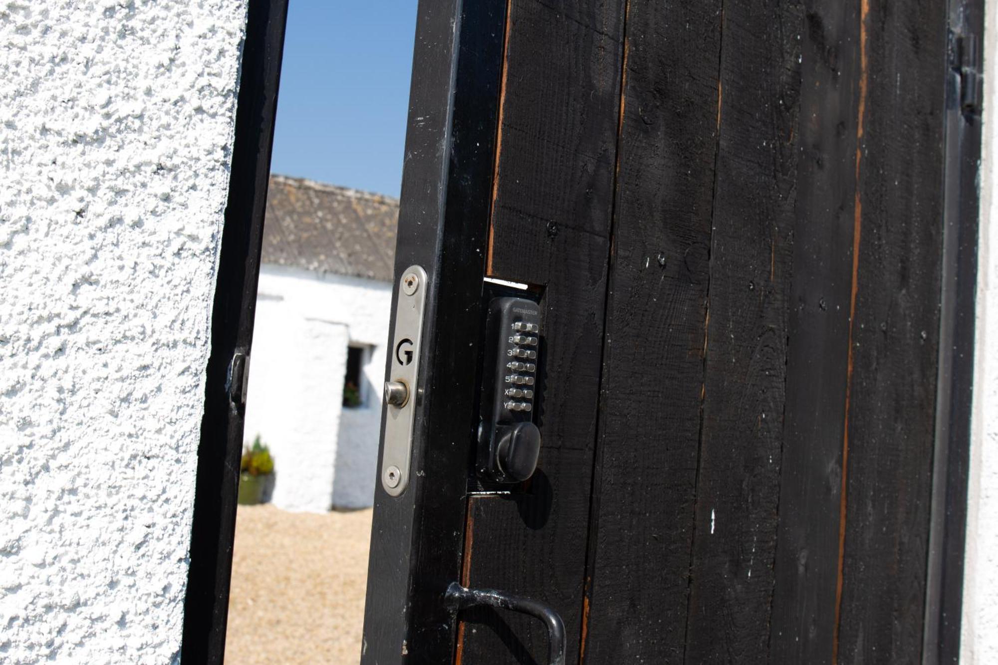 Hill House Lodge Sleeps 6 Overlooking The Rock Of Cashel Cashel  Extérieur photo