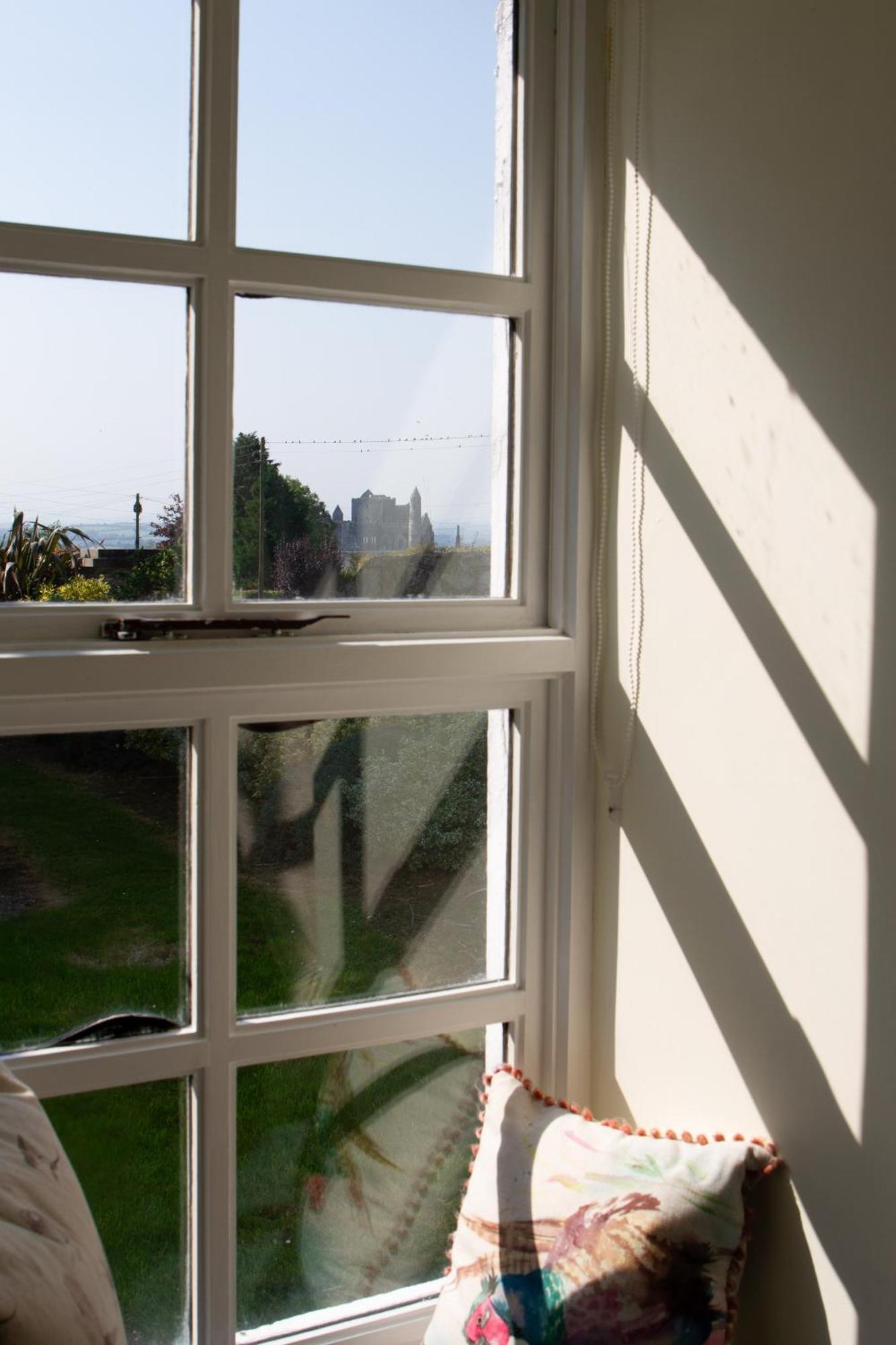 Hill House Lodge Sleeps 6 Overlooking The Rock Of Cashel Cashel  Extérieur photo
